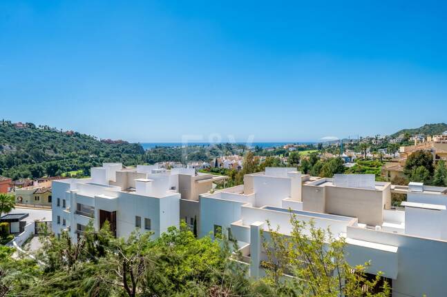Modern 3 Bedroom Apartment with Sea Views in Botanic, Benahavís!