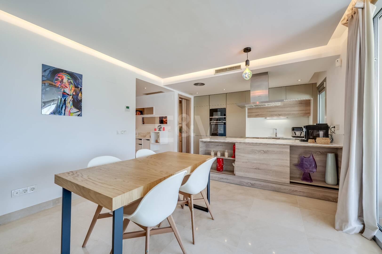 Modern 3 Bedroom Apartment with Sea Views in Botanic, Benahavís!