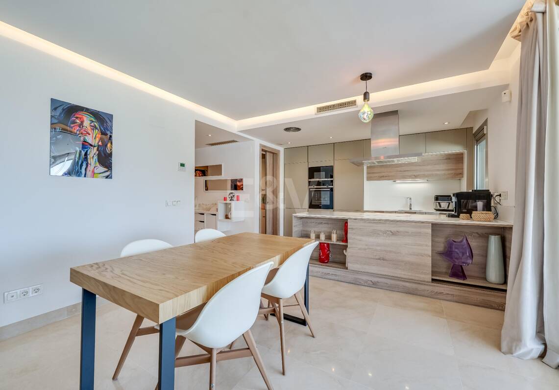 Appartement moderne de 3 chambres avec vue sur la mer à Botanic, Benahavís!