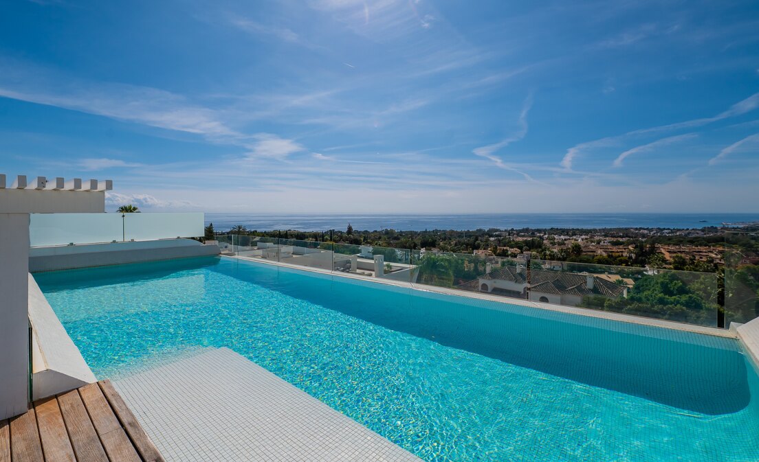 Exklusives Penthouse in Sierra Blanca, Marbella, mit atemberaubendem Meerblick