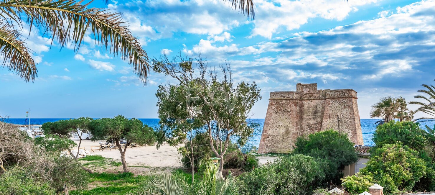 Ihr Traumort in Marbesa: Ein Familienhaus am Strand