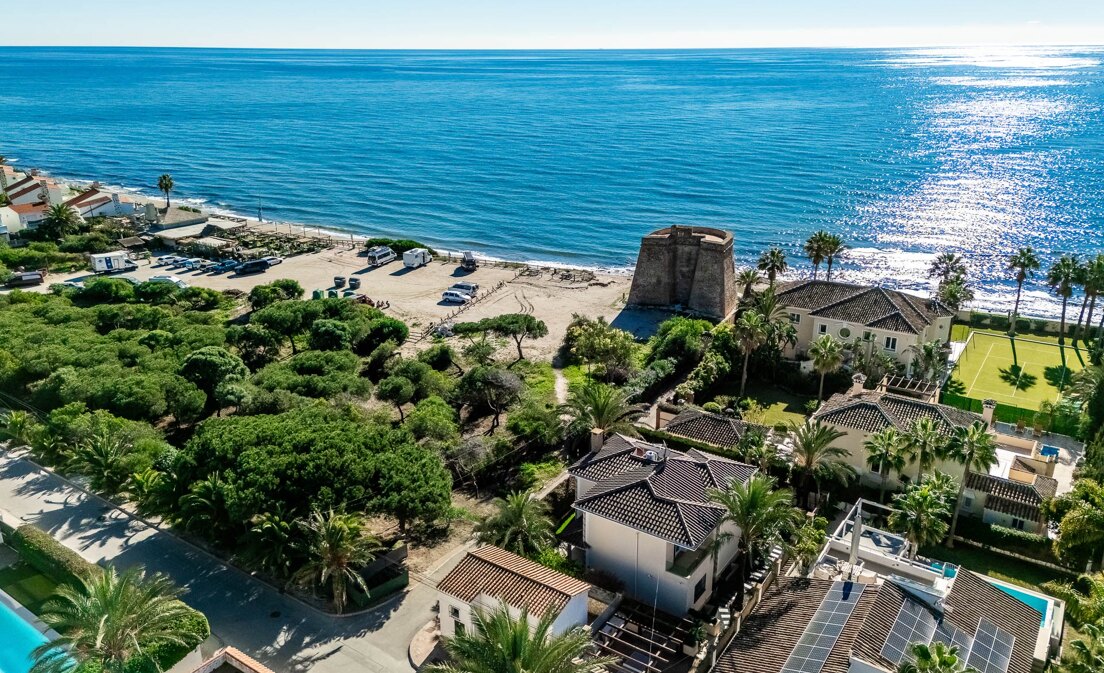 El lugar de sus sueños en Marbesa: una casa familiar junto a la playa