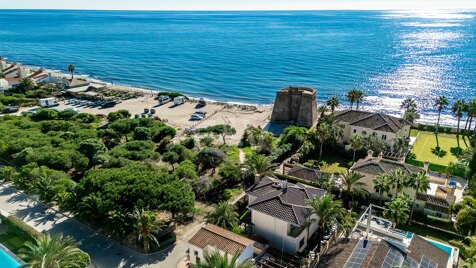 Votre lieu de rêve à Marbesa : Une famille Maison près de la plage