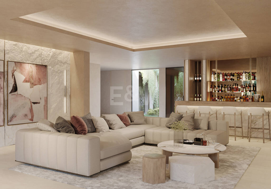 Contemporary Elegant Villa in Las Brisas