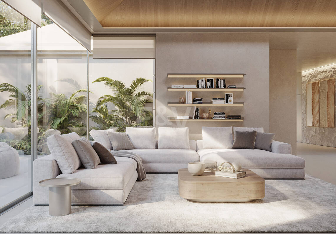 Contemporary Elegant Villa in Las Brisas