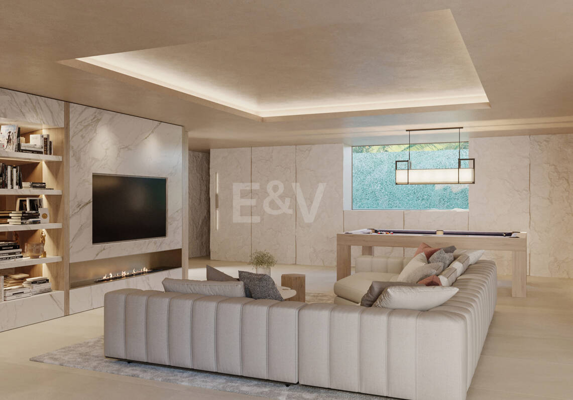 Contemporary Elegant Villa in Las Brisas