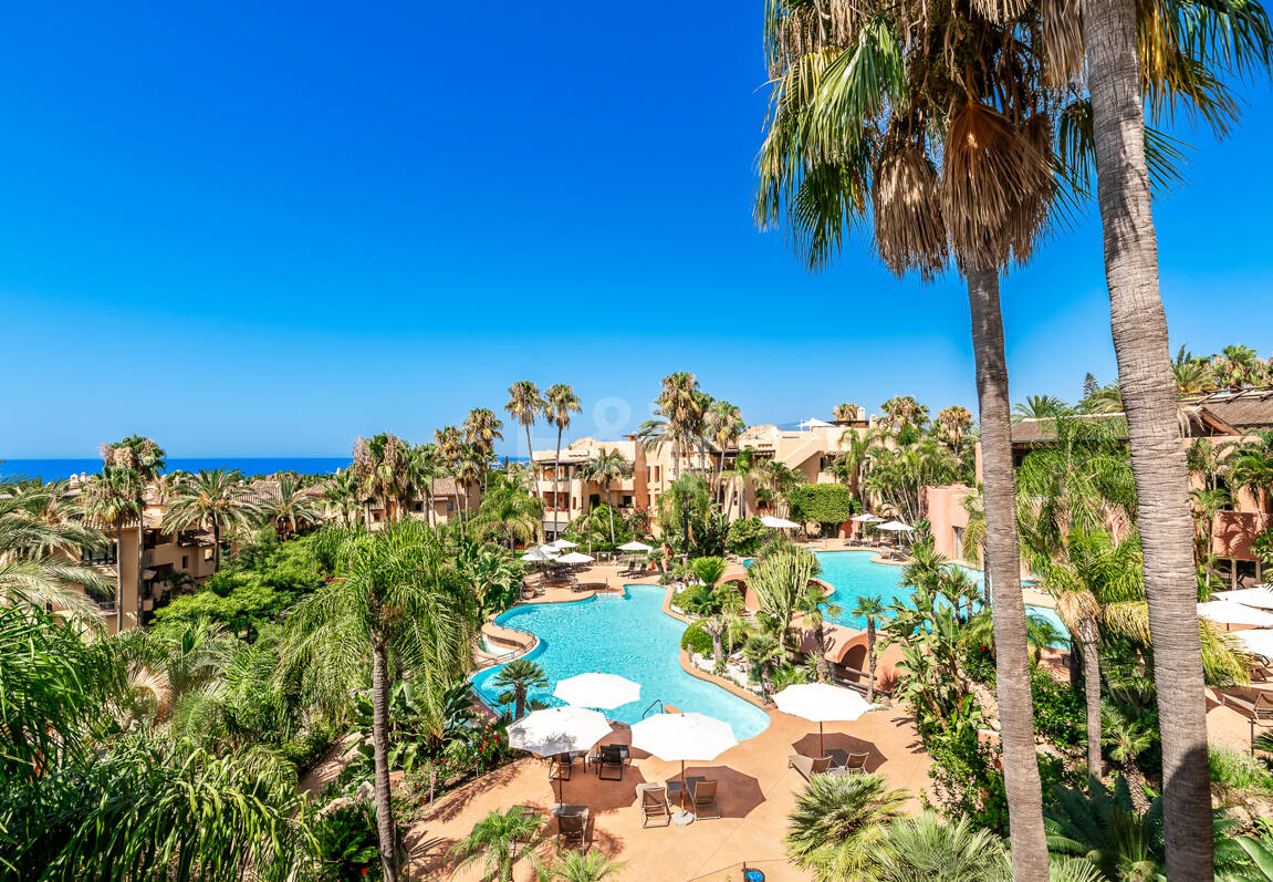 Sophisticated Garden Apartment in the Exclusive Mansion Club Community