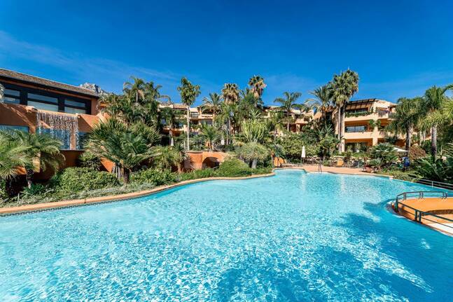 Sophisticated Garden Apartment in the Exclusive Mansion Club Community