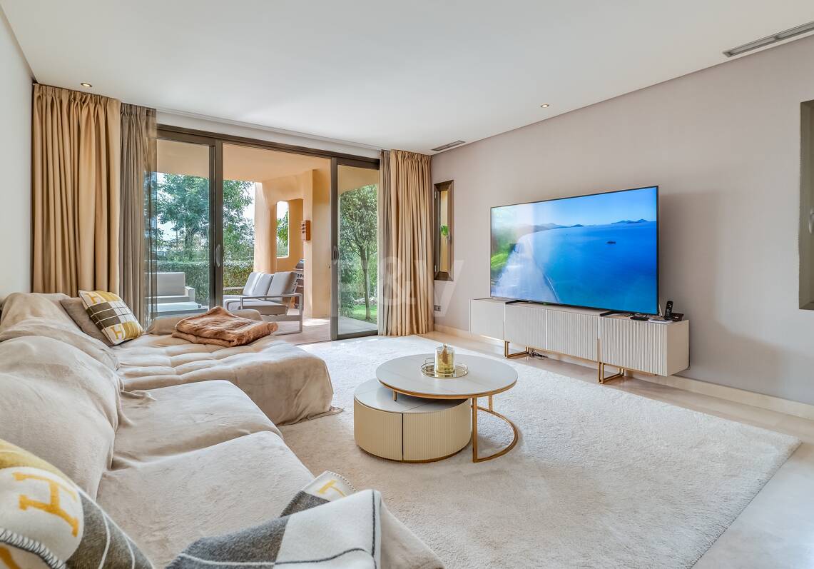 Sophisticated Garden Apartment in the Exclusive Mansion Club Community