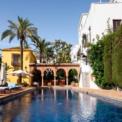 Charmigt radhus med andalusisk elegans