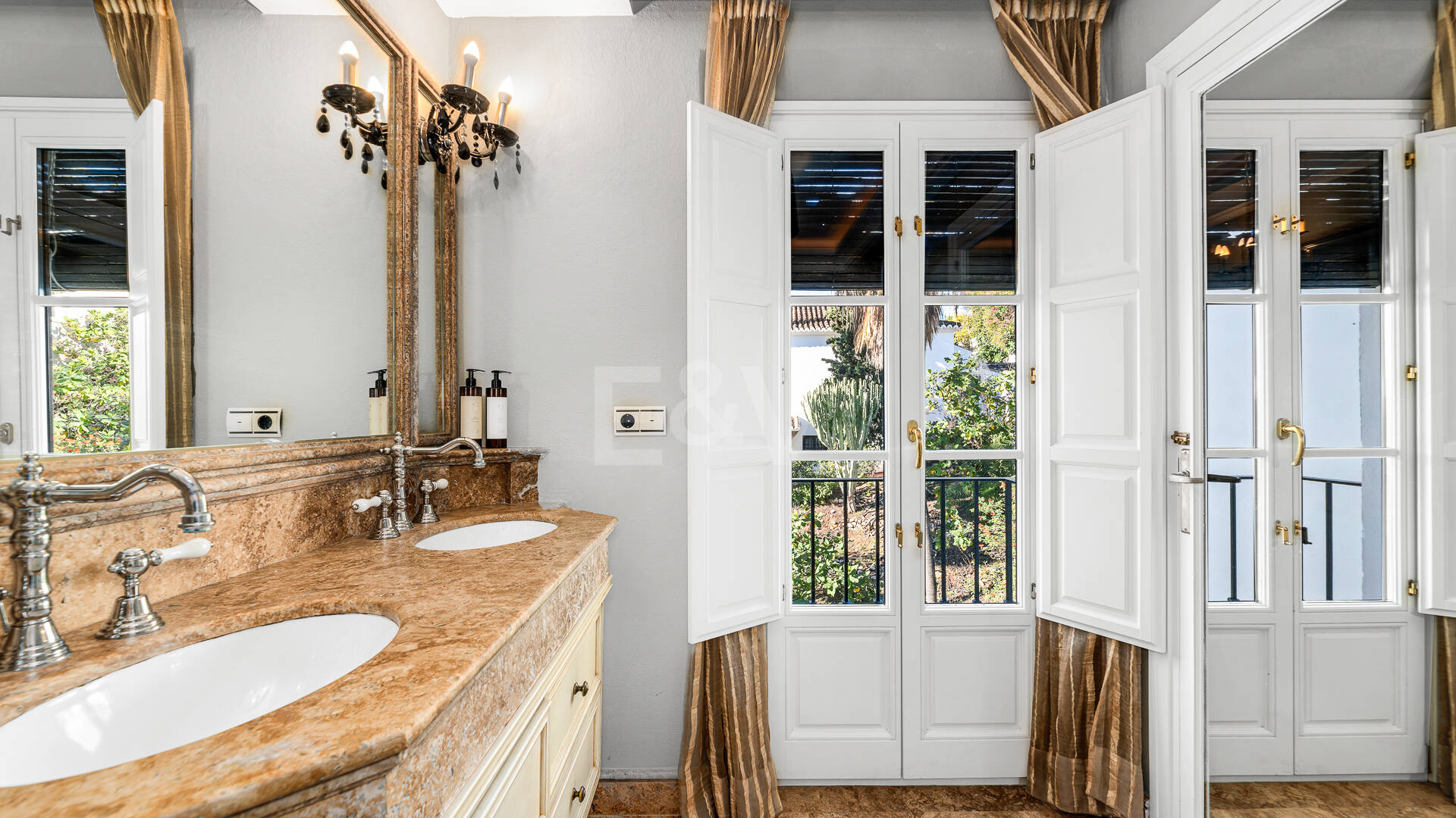 Charmantes Stadthaus mit Andalusischer Eleganz