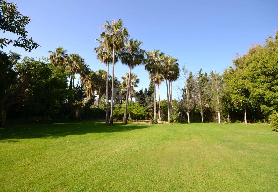 Exceptionell samtida nybyggd Villa bara några steg från stranden i Guadalmina Baja