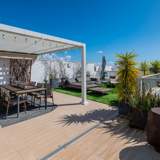 Contemporary Penthouse at San Pedro Beach with Sea Views
