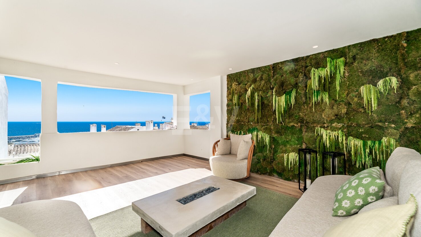 Modernes und weitläufiges Apartment in Puerto Banús
