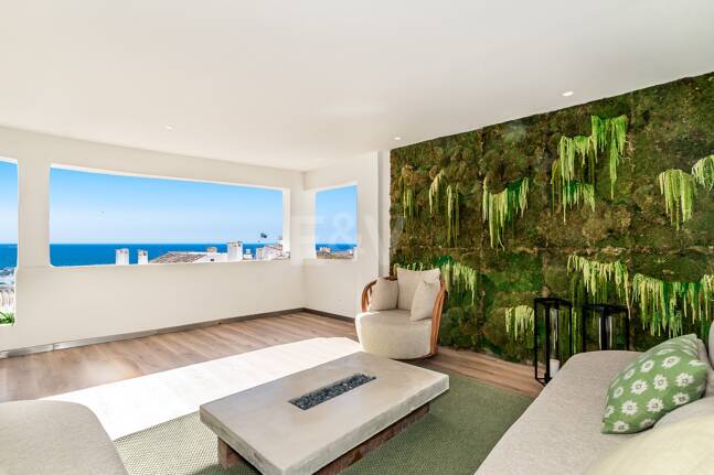 Spacious and modern apartment in Puerto Banús