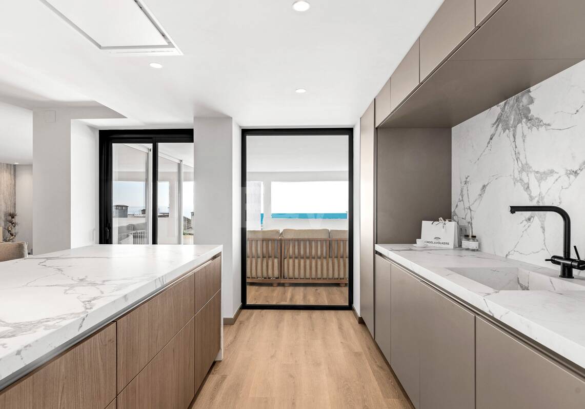 Modernes und weitläufiges Apartment in Puerto Banús
