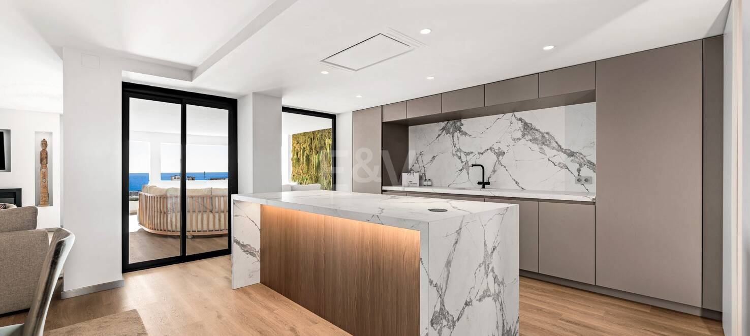 Rymlig och modern lägenhet i Puerto Banús