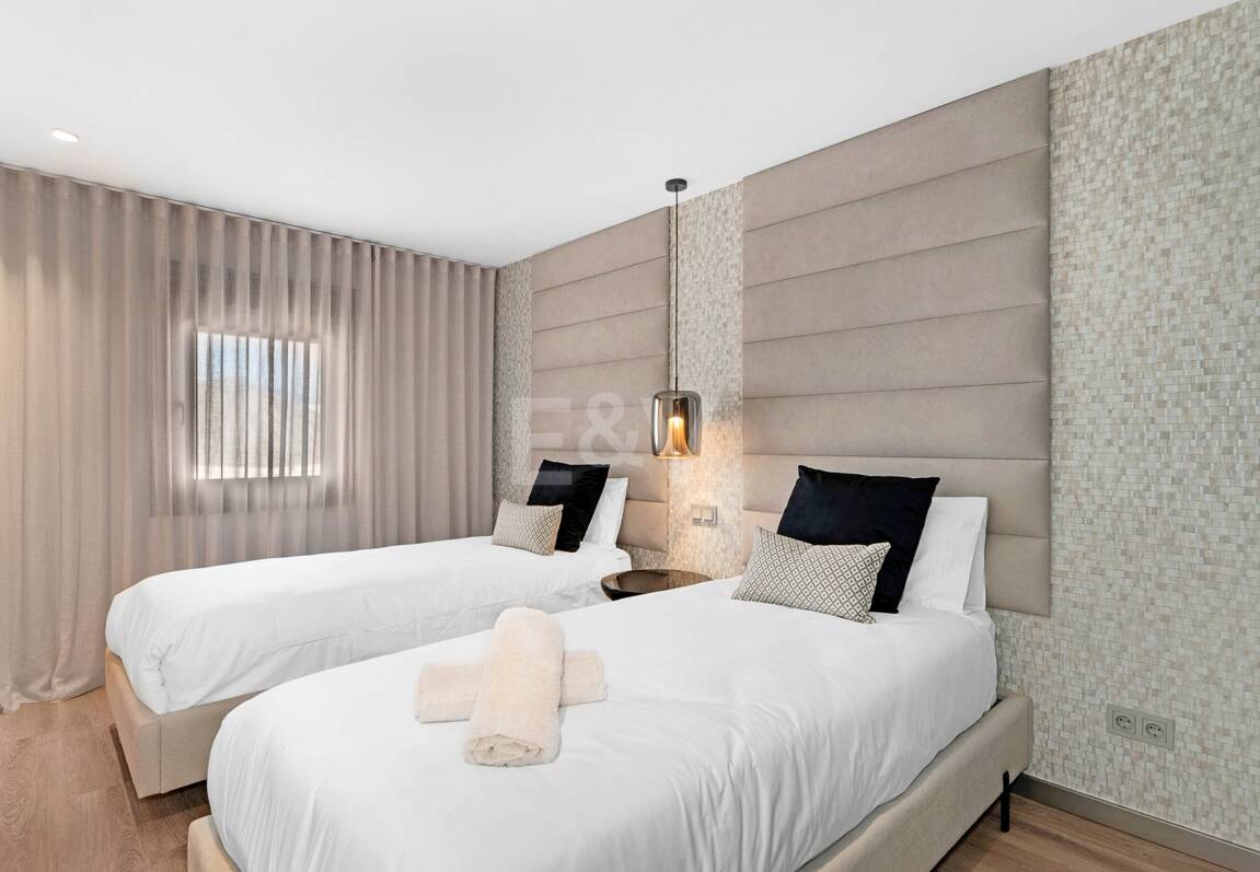 Spacious and modern apartment in Puerto Banús