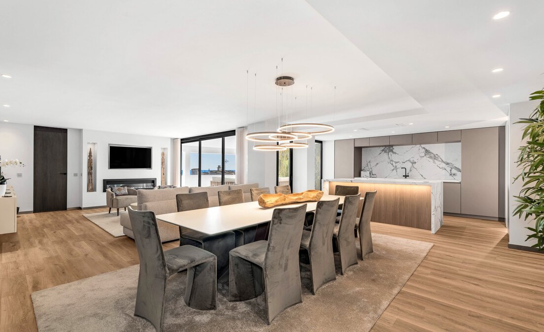 Amplio y moderno apartamento en Puerto Banús