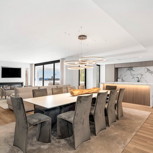 Rymlig modern lägenhet i Puerto Banús