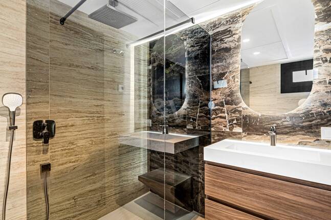 Spacious and modern apartment in Puerto Banús