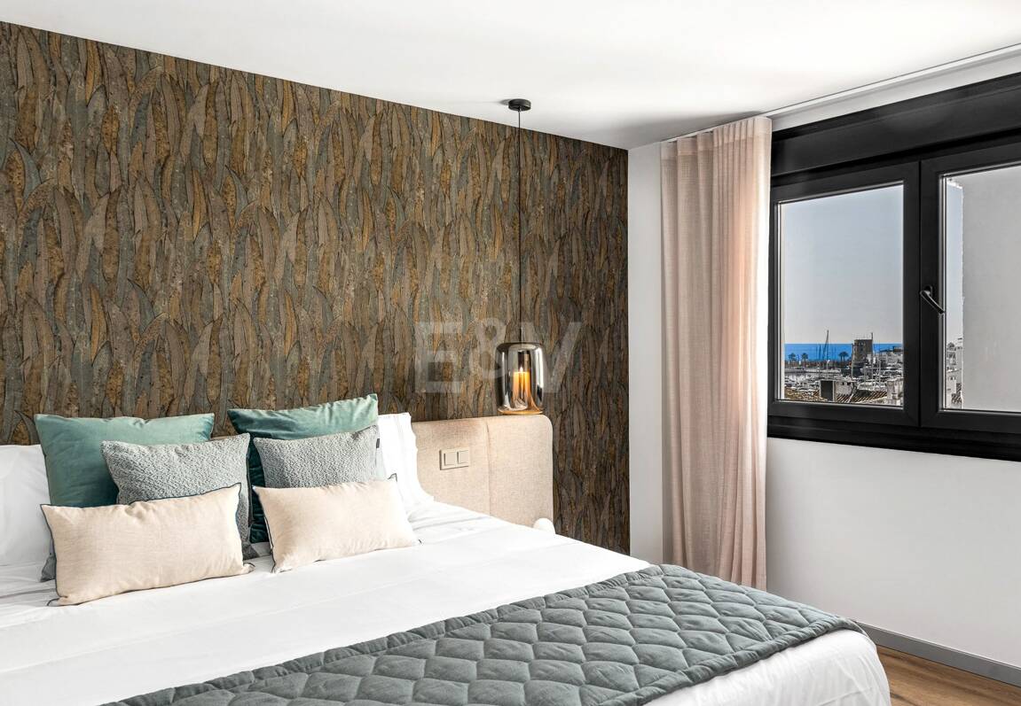 Spacious and modern apartment in Puerto Banús