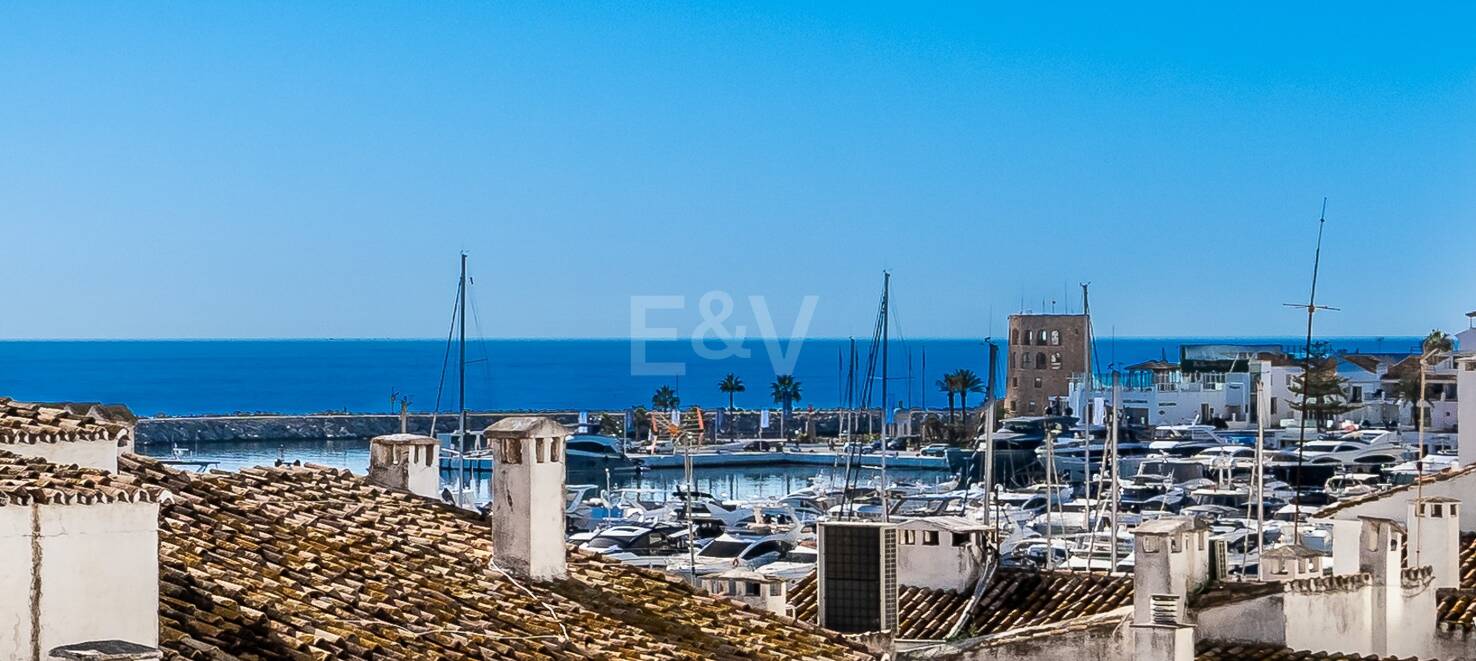 Rymlig och modern lägenhet i Puerto Banús