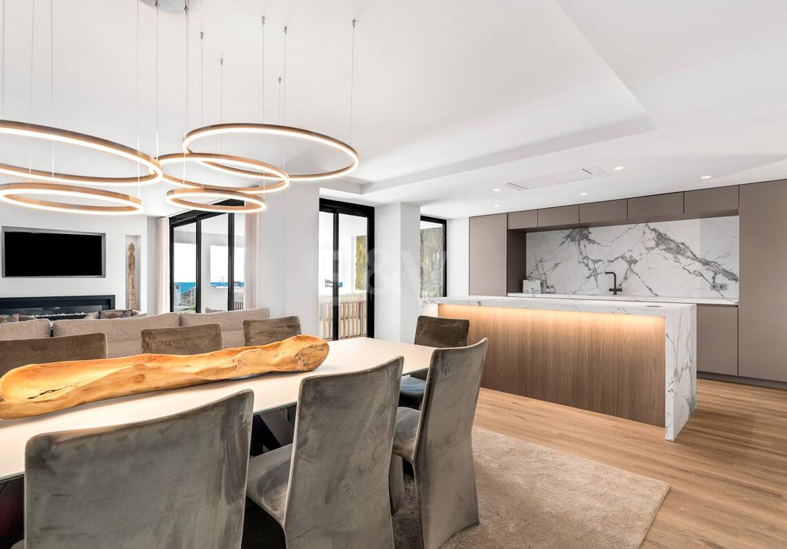Modernes und weitläufiges Apartment in Puerto Banús