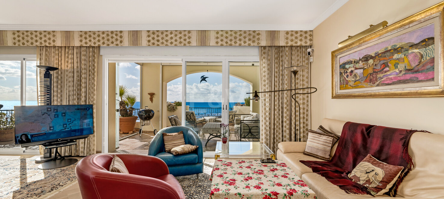 Luxury Frontline Beach Penthouse in Elviria with Sea Views