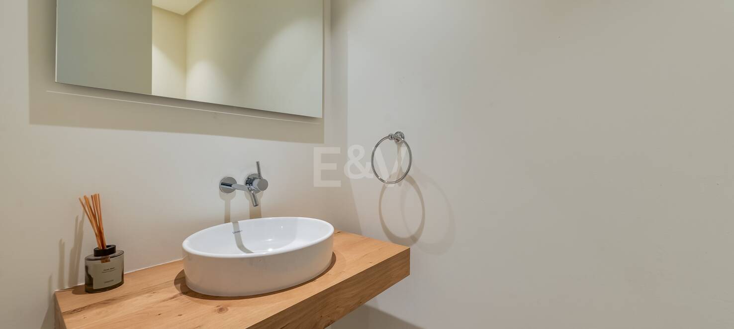 Exclusive Apartment with Sea Views in Palo Alto