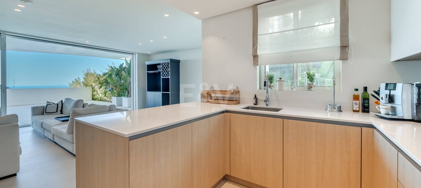 Exclusive Apartment with Sea Views in Palo Alto