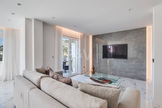 Elegant Duplex Penthouse in La Quinta with Solarium