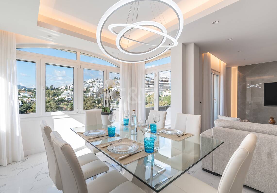 Elégant Penthouse Duplex à La Quinta avec Solarium