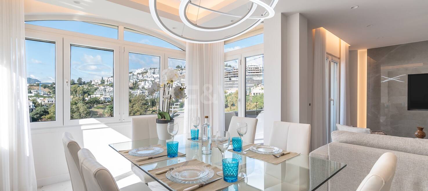 Elégant Penthouse Duplex à La Quinta avec Solarium