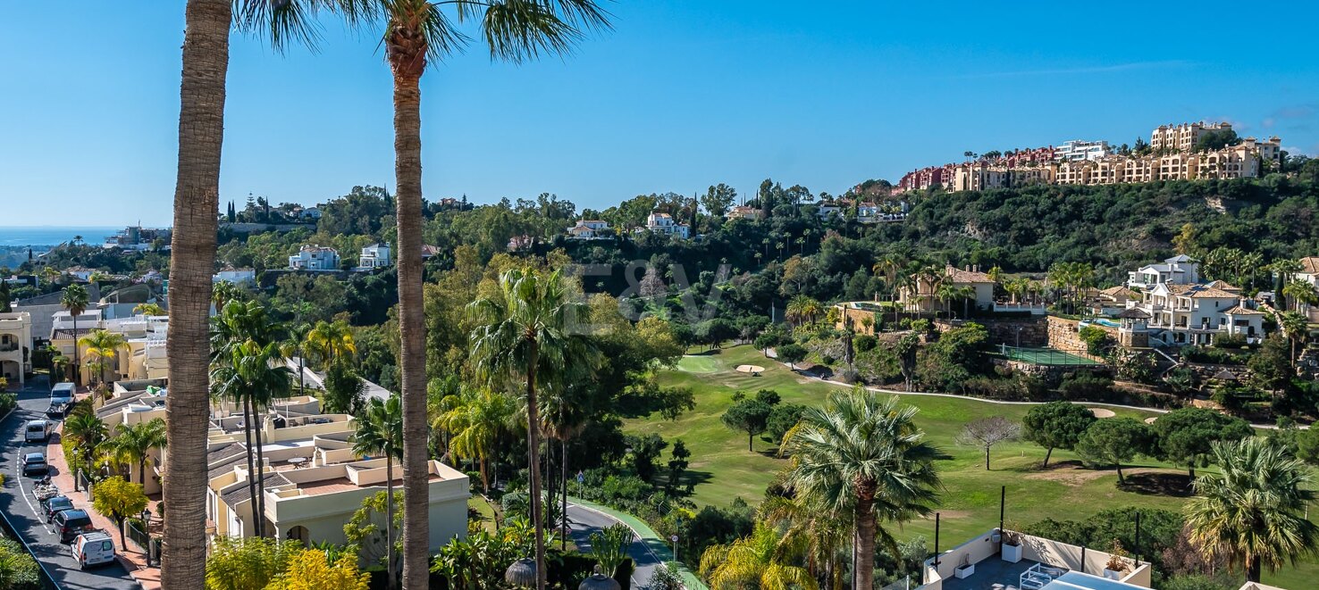 Elegantes Maisonette-Penthouse in La Quinta mit Solarium