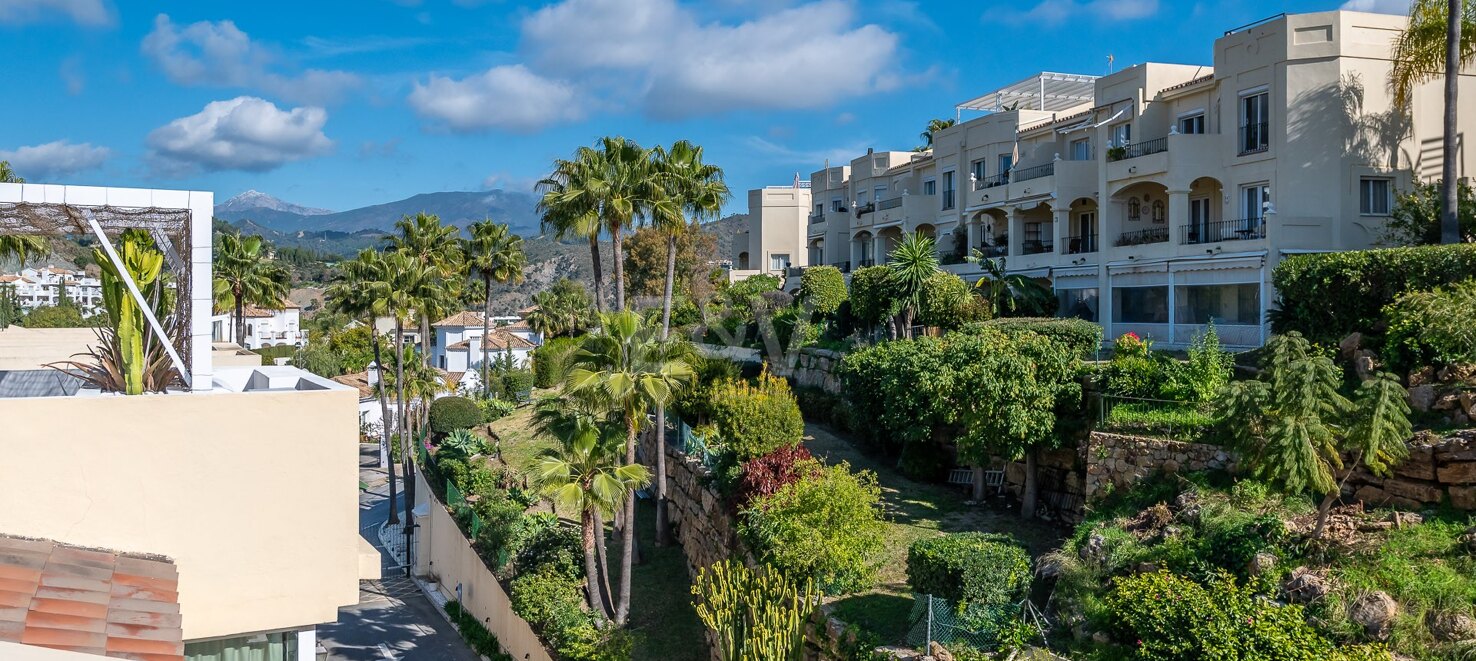 Elegantes Maisonette-Penthouse in La Quinta mit Solarium