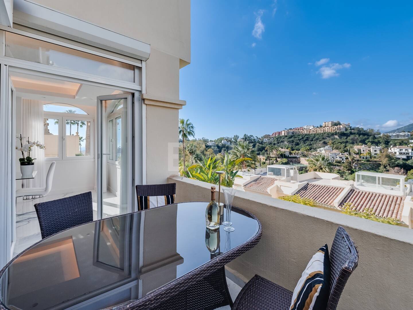 Elegant Duplex Penthouse in La Quinta with Solarium