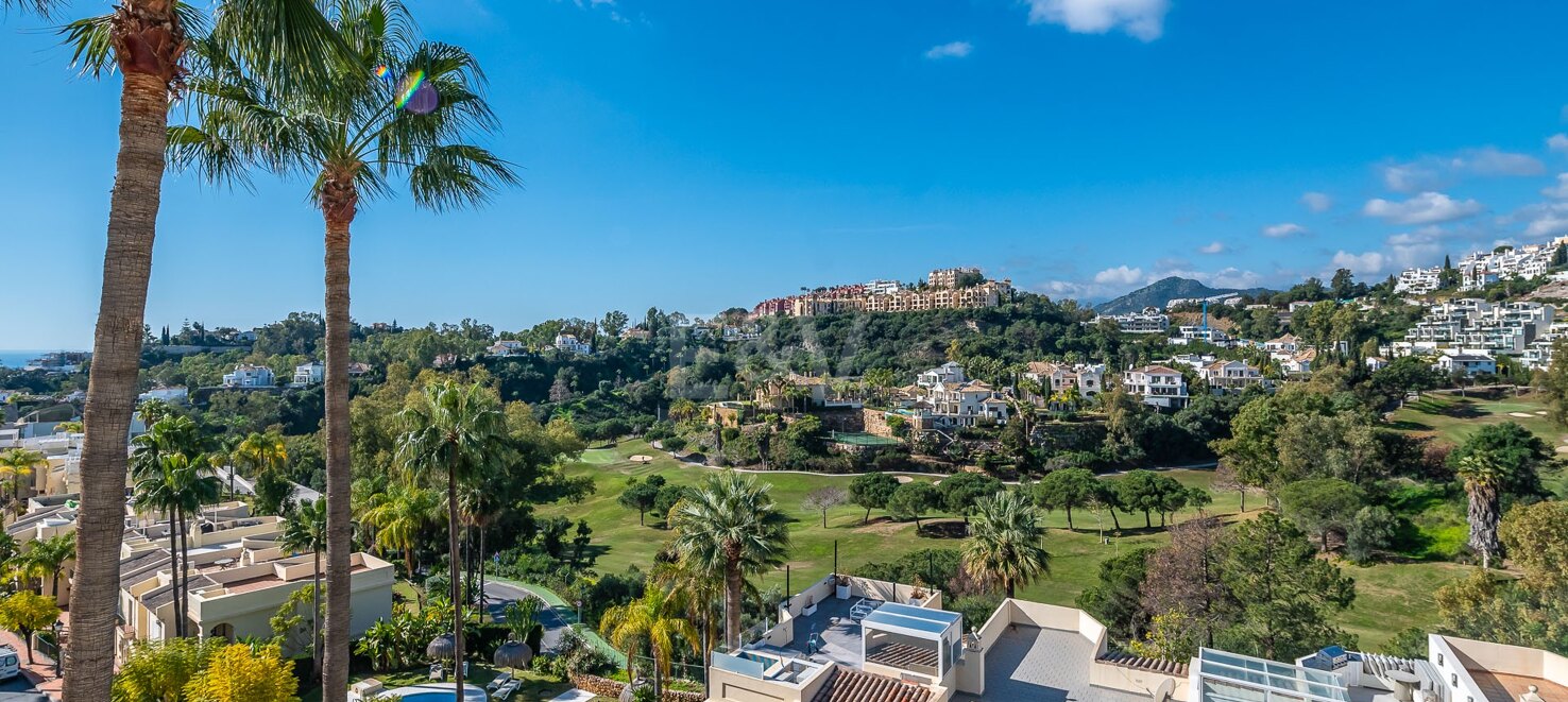 Elegantes Maisonette-Penthouse in La Quinta mit Solarium