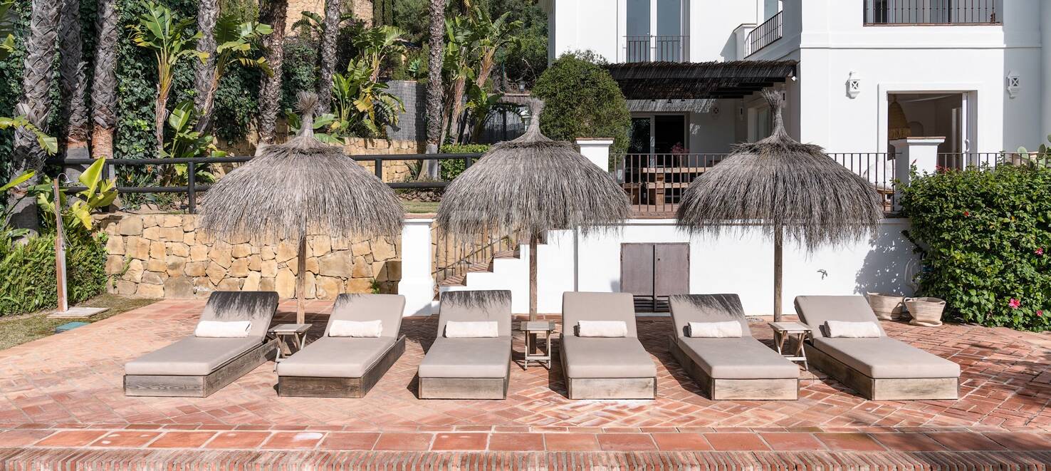 Elegant Villa i Altos de Los Monteros med oslagbar havsutsikt