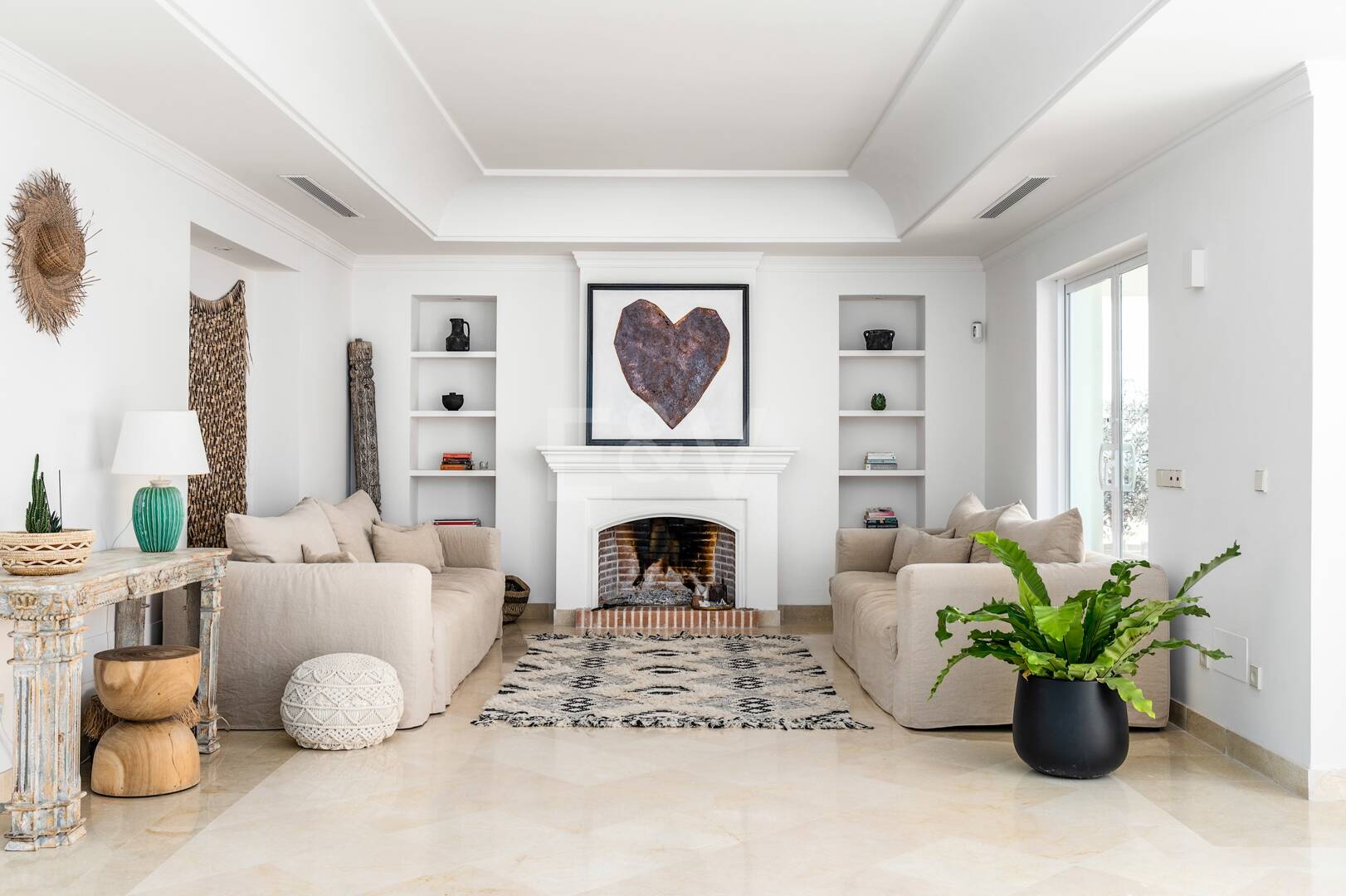 Elegant Villa i Altos de Los Monteros med oslagbar havsutsikt