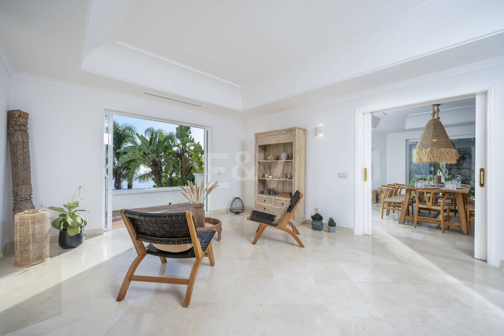 Elegant Villa i Altos de Los Monteros med oslagbar havsutsikt