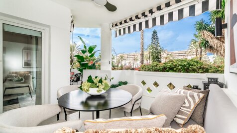 Exquisite Fully Renovated Apartment in the Heart of Puerto Banús