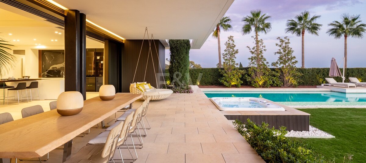 Moderne Villa in La Quinta mit Meerblick