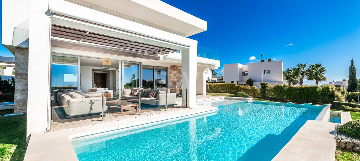 Modern Villa med havsutsikt i Santa Clara, Marbella