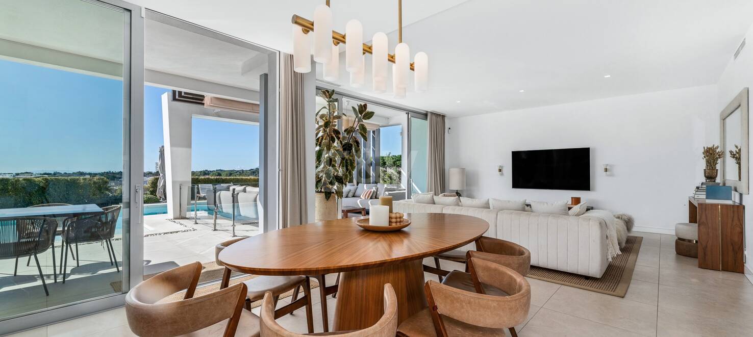 Modern Villa med havsutsikt i Santa Clara, Marbella