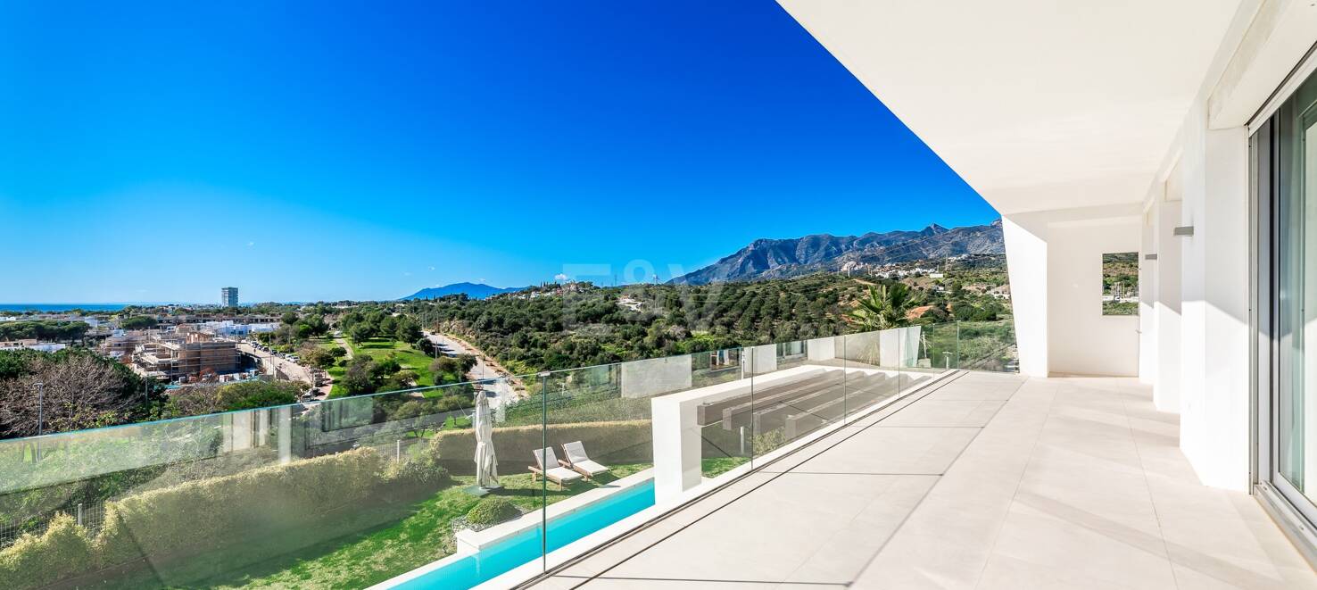 Modern Villa med havsutsikt i Santa Clara, Marbella