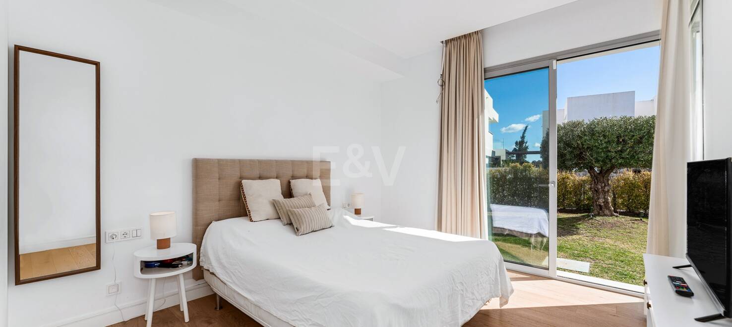 Modern Villa med havsutsikt i Santa Clara, Marbella