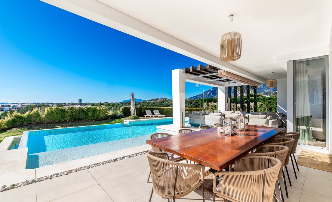 Villa moderna con vistas al mar en Santa Clara, Marbella