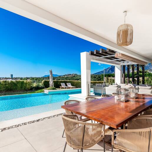 Modern Villa med havsutsikt i Santa Clara, Marbella