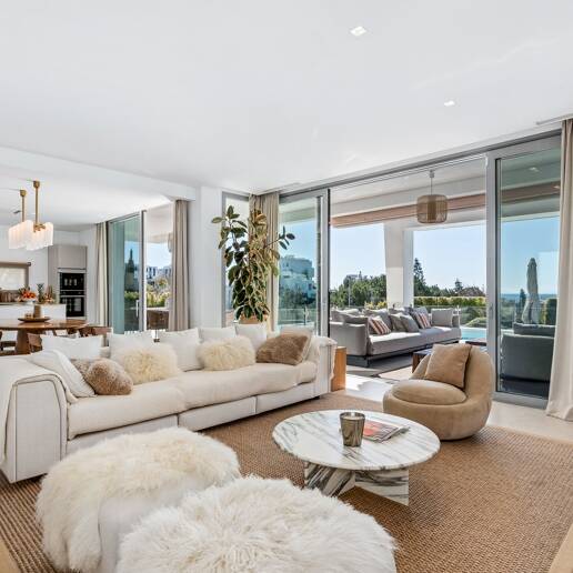Modern Villa med havsutsikt i Santa Clara, Marbella